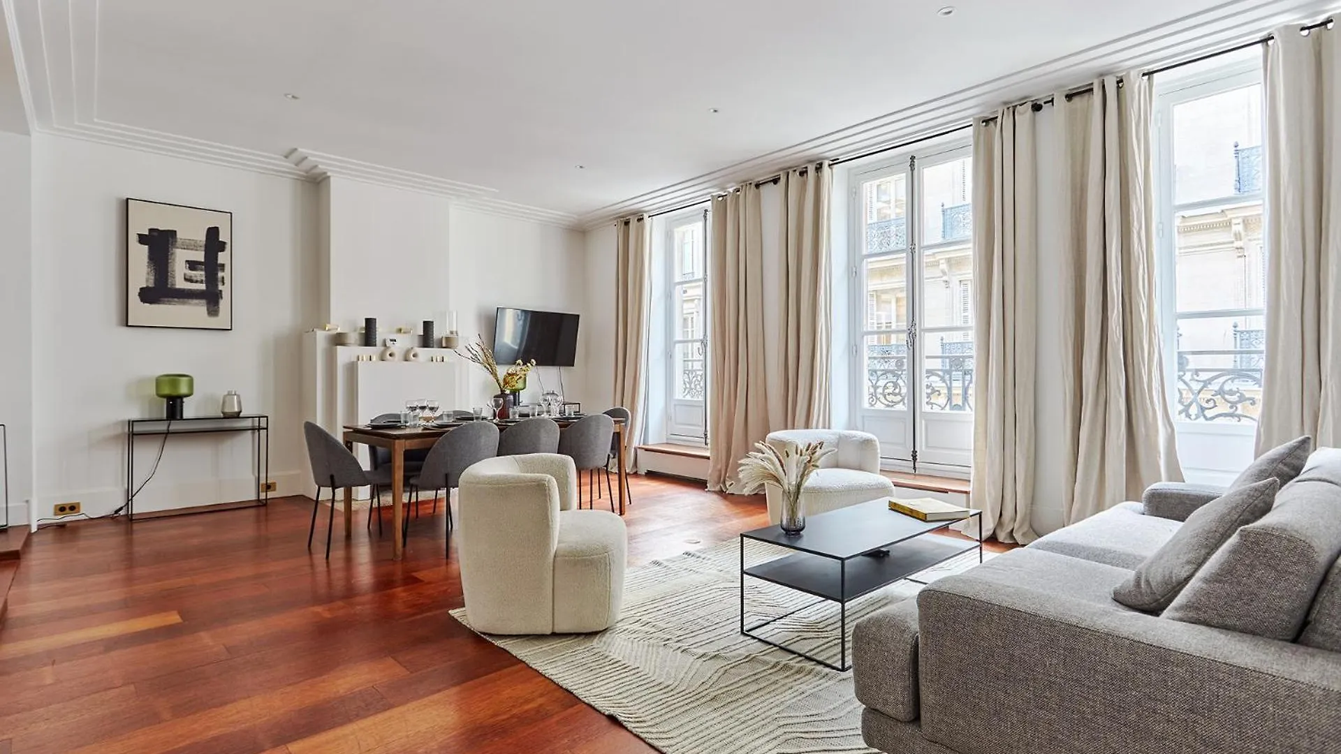 Apartment Louvre By Studio Prestige Paris France